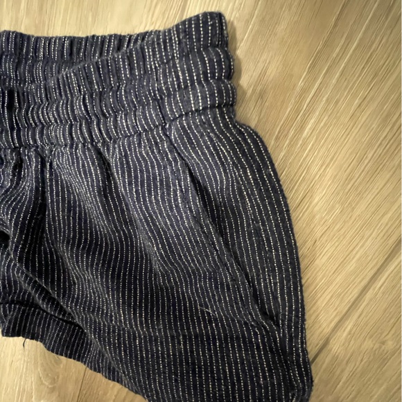 Old Navy Small blue striped drawstring cuffed linen shorts - Picture 3 of 5